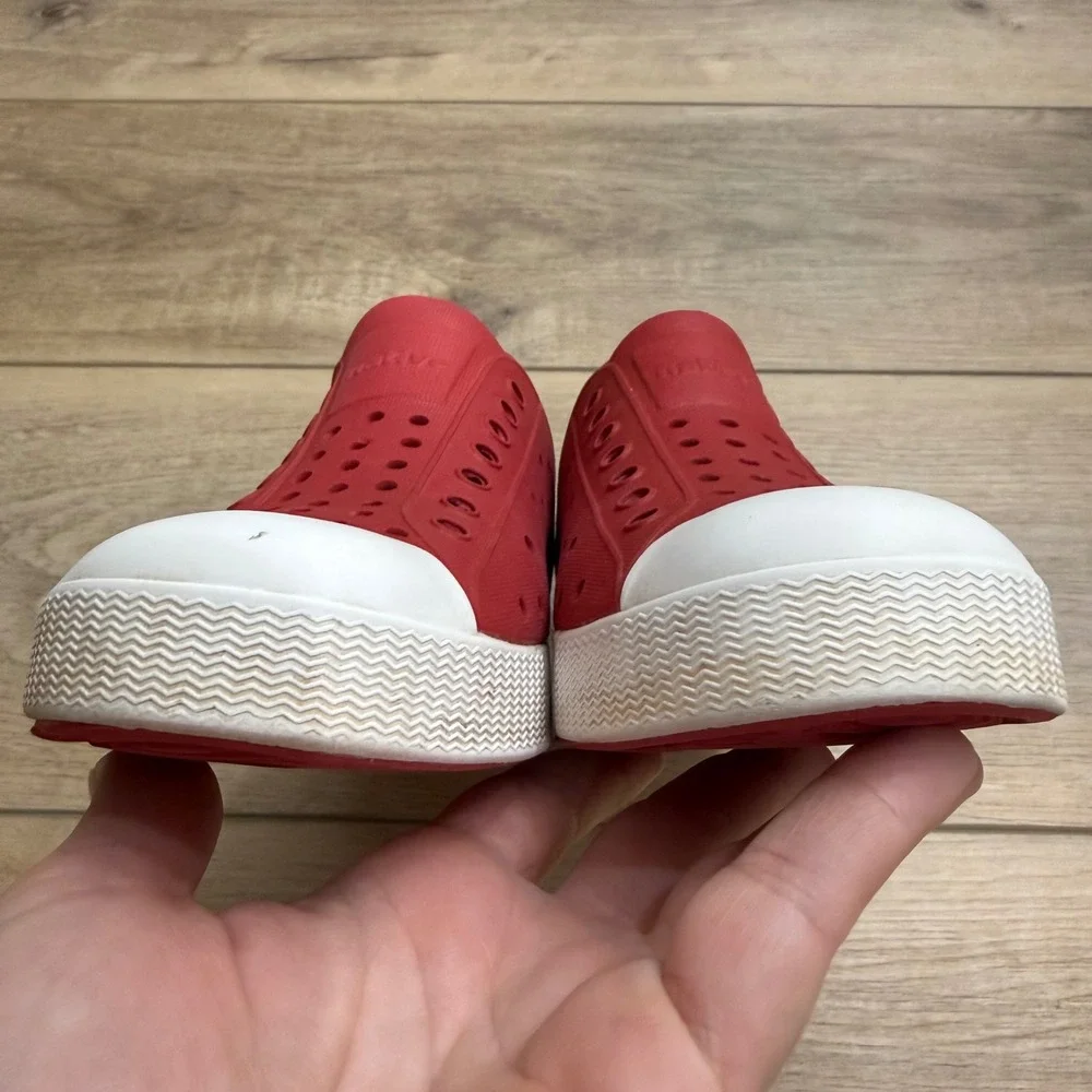 Native Jefferson Sugarlite Kids Red White Slip On Perforated Shoes Size J1